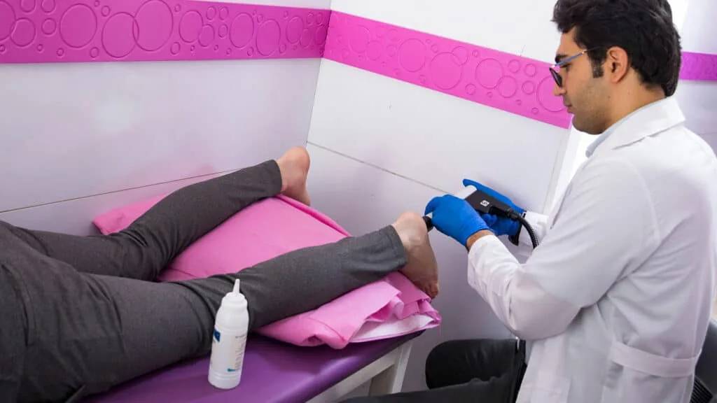 فیزیوتراپی خار پاشنه