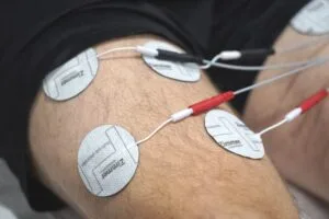 تقویت عضلات چهار سر ران با دستگاه فیزیوتراپی